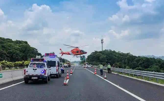 贾汪区高速公路汽车救援案例